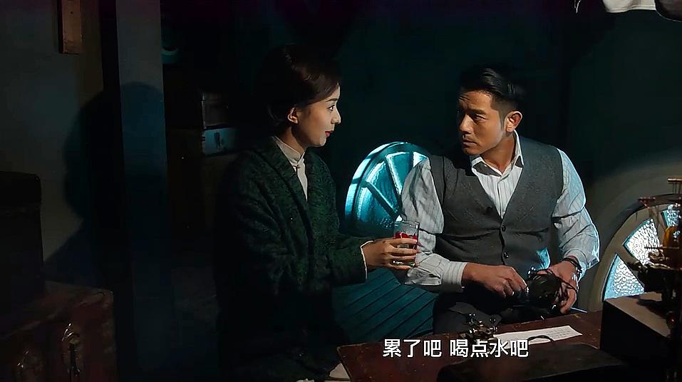 打电报搞笑视频-打电报是什么意思