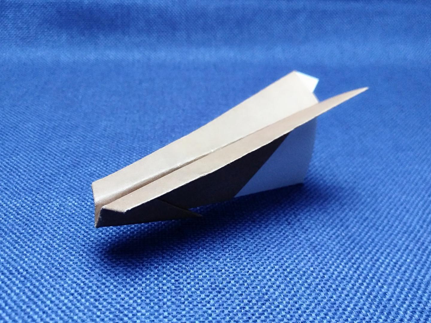 能飞的纸飞机视频-炫酷又能飞的纸飞机