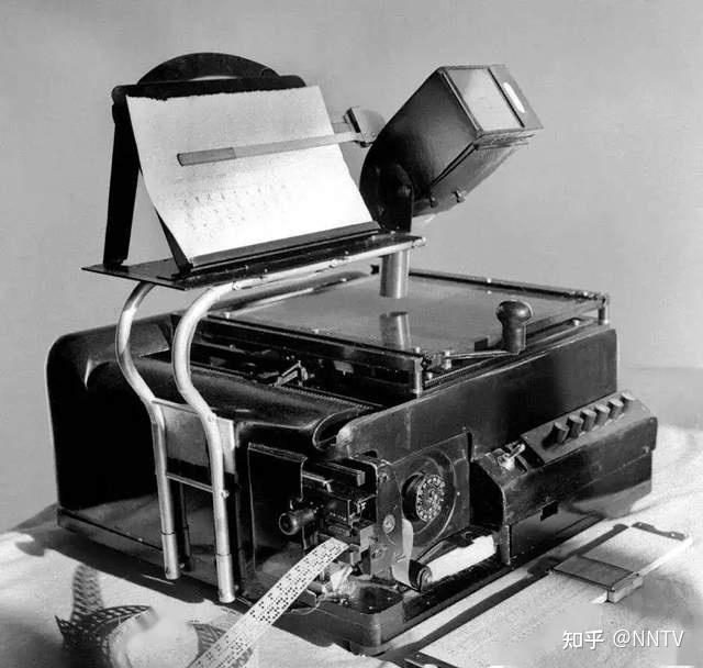 是谁发明的无线电报-无线电发报机谁发明的