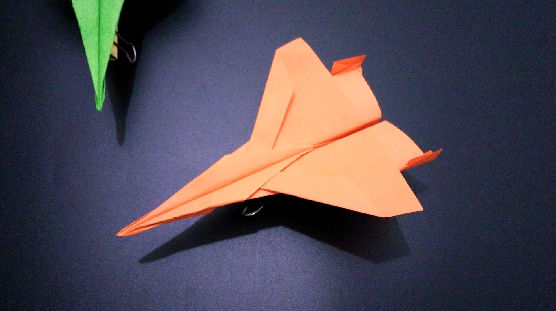 纸飞机怎么折视频-飞得最远最快的纸飞机怎么折视频