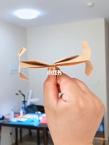 纸飞机怎么弄成中文的_纸飞机怎么弄成中文版的