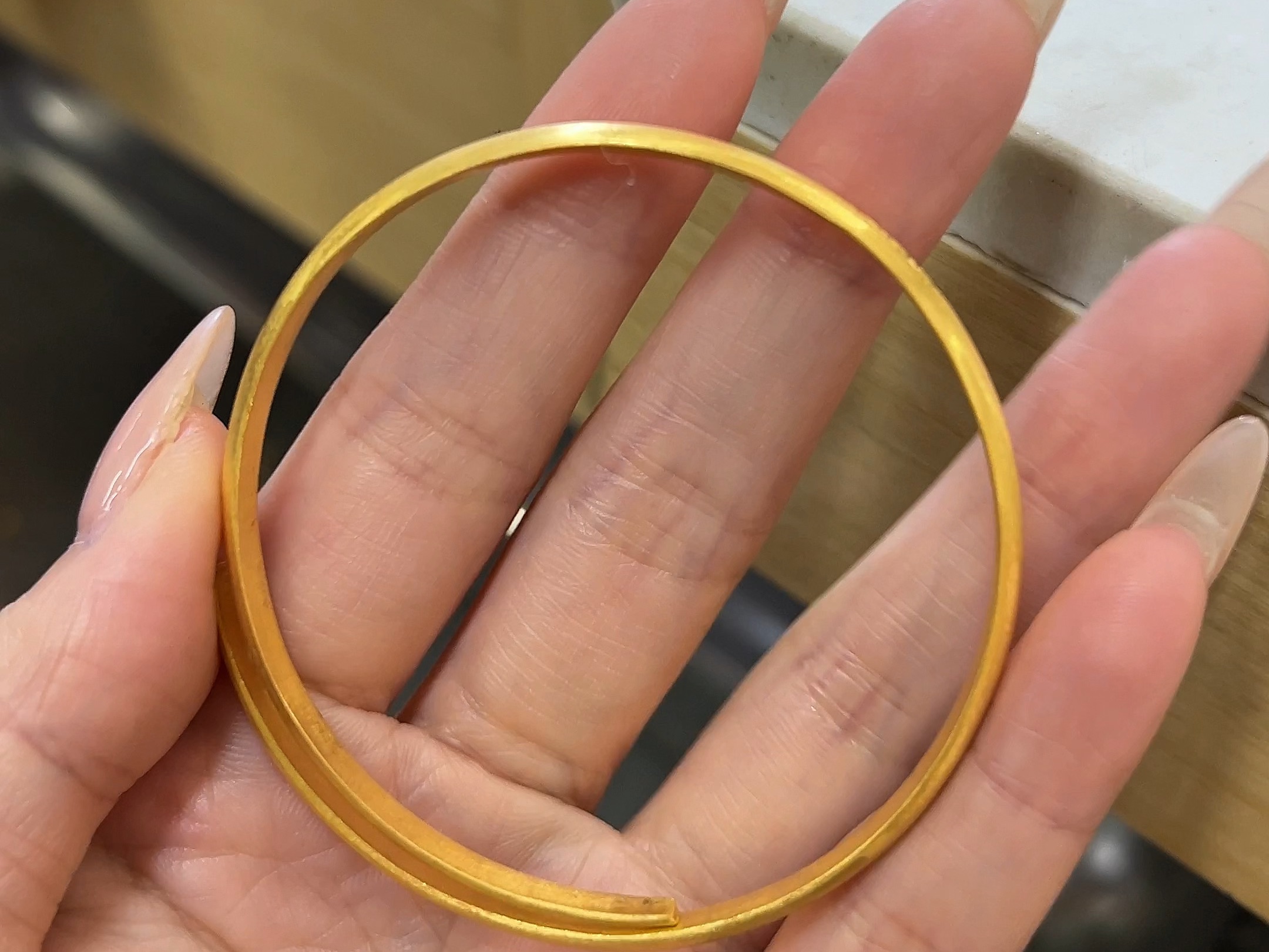 黄金手镯_黄金手镯戴左手还是右手